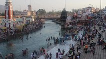 Ganga Dussehra: Devotees gathered breaking Corona guidelines