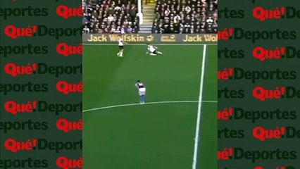 Parece que Dimitar Berbatov no tiene miedo para controlar el balón