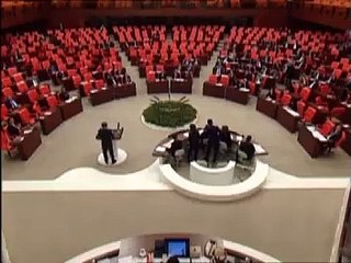 Meclis’te bir ilk: AK Parti’li vekil okudu