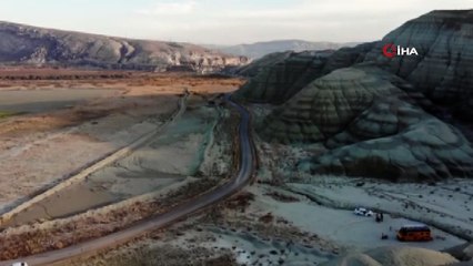 Nallıhan Kuş Cenneti ve renkli tepeleri ziyaretçilerini bekliyor