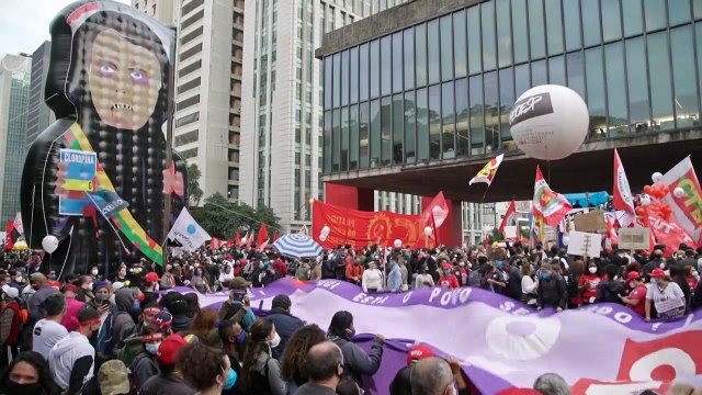 Covid: un demi-million de morts au Brésil, manifestations contre Bolsonaro