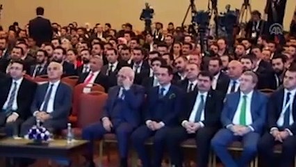 'Sizleri hendeklere mahkum etmek isteyenleri dinlemeyin'