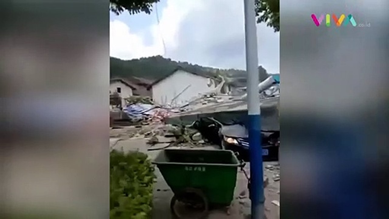 Gedung 7 Lantai di China Runtuh Rata Dengan Tanah!