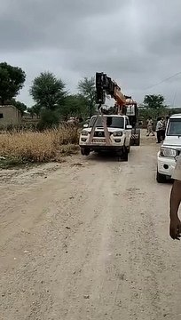 डोडा पोस्त ला रहे तस्करों व पुलिस में गोलीबारी, दो एसयूवी छोड़ भागे तस्कर