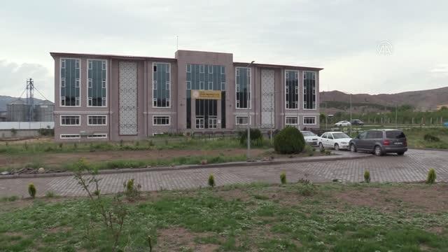 Öğrenciler okullarındaki çiftlikten elde ettikleri süt ile süt reçeli üretimine başladı