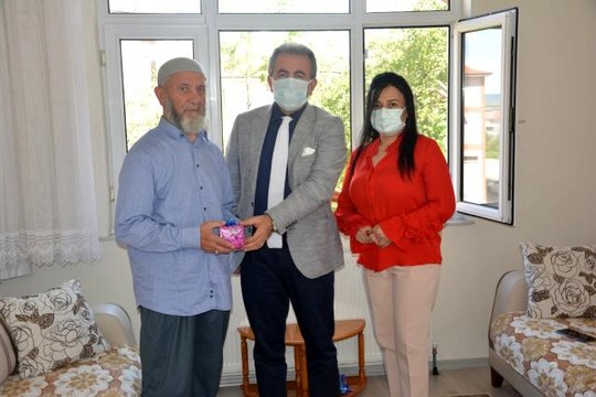 Polis ekiplerinin Babalar Günü klibi duygulandırdı