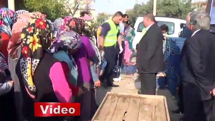 Rusya'yı protesto için 20 ton sebze meyve dağıtıldı