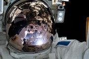 ISS'deki astronotlar uzay yürüyüşüne çıktı