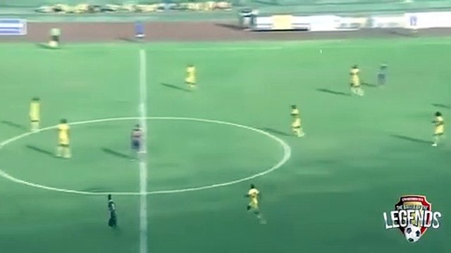 Efsaneler maçında efsane gol!