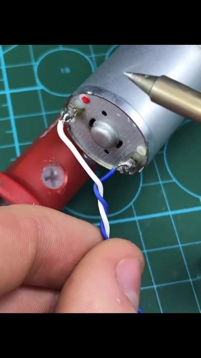 Soldering iron trick DIY Hot Air gun | Inventor101
