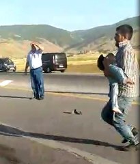 Bitlis'te otomobil ile tarım işçilerini taşıyan traktör çarpıştı: yaralılar var