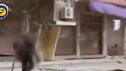 Rusya Suriye'de okulu bombaladı: 50 çocuk öldü