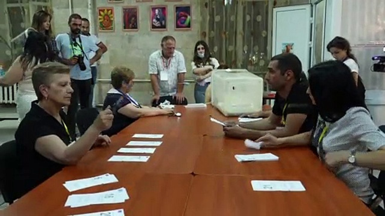 Στον απόηχο της ήττας στο Ναγκόρνο-Καραμπάχ οι...