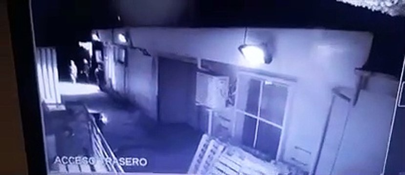 Funcionarios del Hospital Sótero del Río fueron captados robando insumos médicos