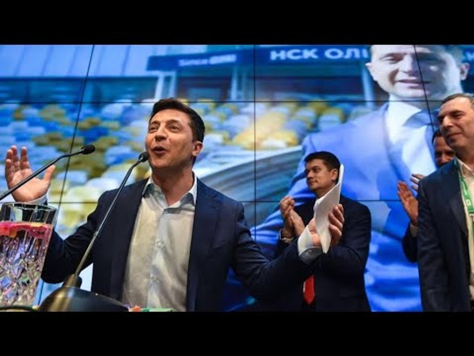 فوز ساحق للممثل الكوميدي زيلينسكي في انتخابات الرئاسة بأوكرانيا