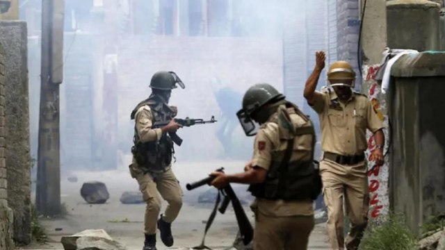 Top lashkar man killed by forces in Sopore encounter