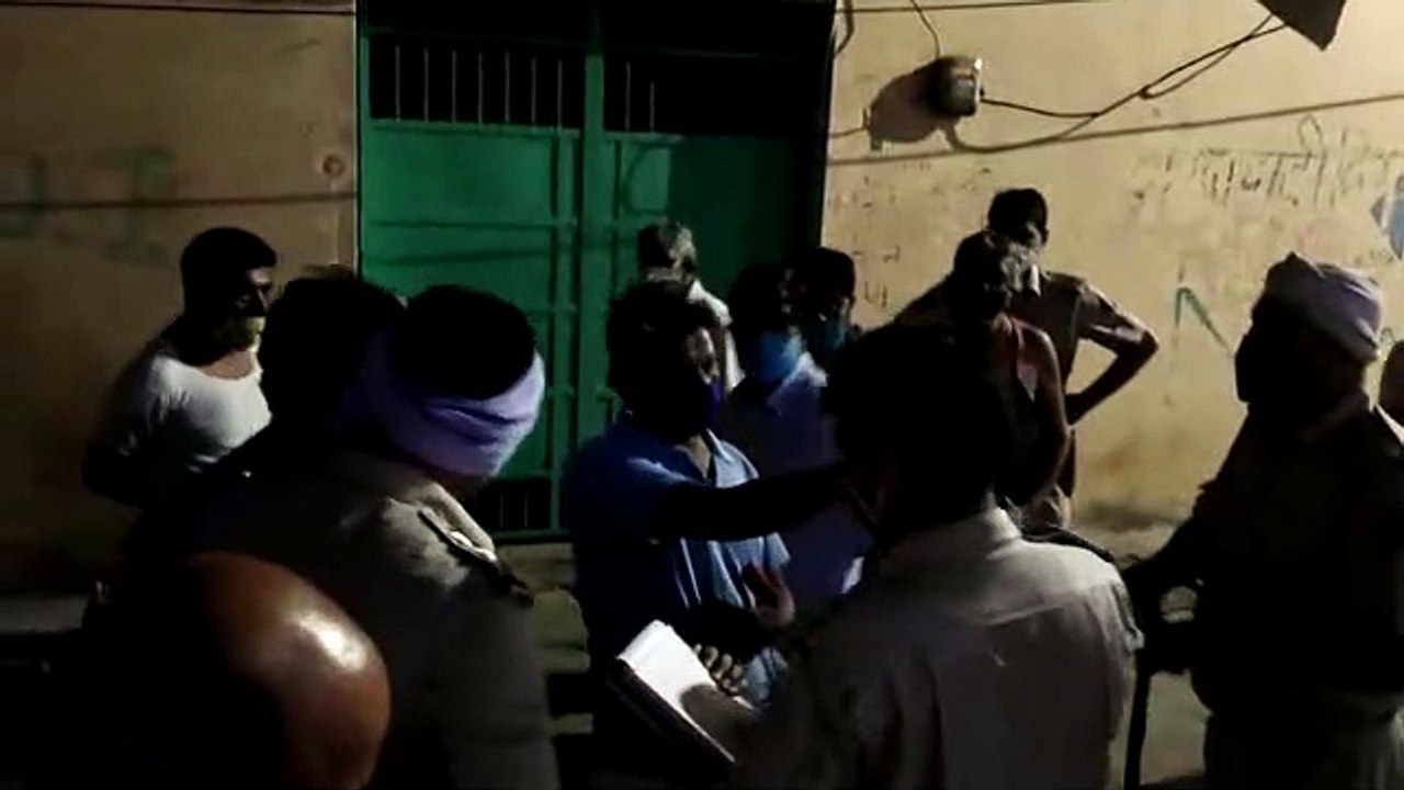 दो पक्षों में लाठी- भाटा जंग के बाद शहर में फैला तनाव