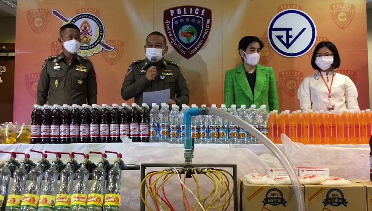 "บก.ปคบ."ร่วมกับ "อย." จับโรงงานเถื่อนผลิต นำ้ปลาปลอม น้ำมันปาล์ม น้ำกระเทียมปลอม (มีคลิป)