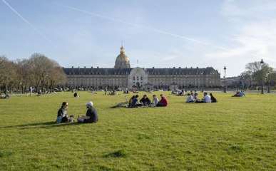 Aux Invalides, des dizaines de jeunes fêtards tabassés par « des groupes de banlieue »