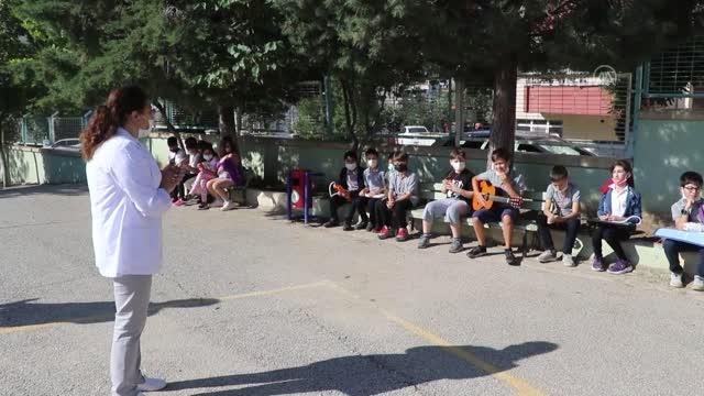 Okullarda öğrencilerin ihtiyaçlarına uygun etkinlikler düzenlendi