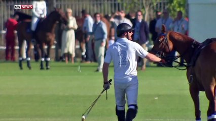 Prens Harry attan düştü!