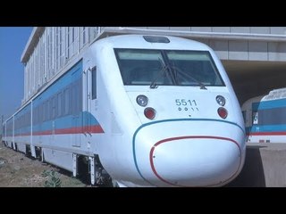 السودان تُدشن "قطار الخرطوم" لحل أزمة المواصلات