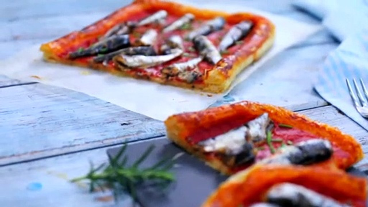 Tart sa sardinama i rajčicama