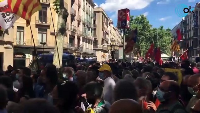 Los independentistas de la concordia reciben a Sánchez entre insultos y gritos de ¡fuera, fuera!