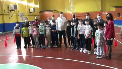 Bakan Selçuk, öğrencilerle buluştu