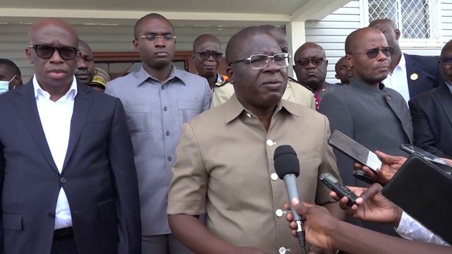 La qualite des travaux de l'autoroute Tiebissou-Bouake mise en cause par le Ministre Amédé Kouakou