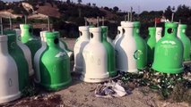 Buldan Belediyesi geri dönüşüm konteynırlarını çöpe attı