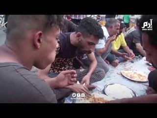 امرأة عراقية "شريفة" تبيع ذهبها لافطار الصائمين بساحة التحرير #إرم_نيوز