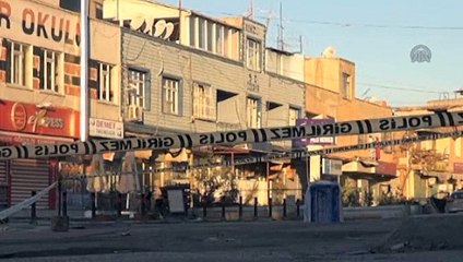 Polis Merkezi önüne bırakılan otomobilin patlama anı