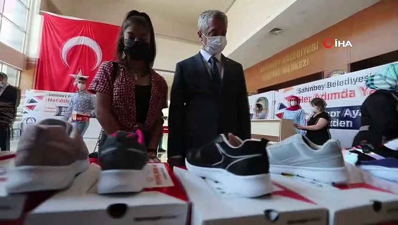 Şahinbey’den öğrencilere karne hediyesi