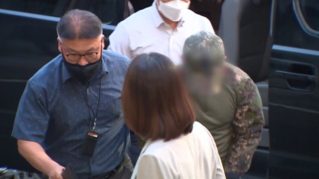 '여중사 강제 추행' 장 중사 구속 기소...공군 공보정훈실 압수수색 / YTN