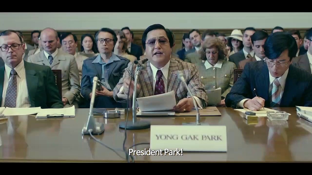 The Man Standing Next - Trailer