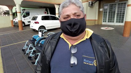 Rotary Club Ivaiporã entrega cadeiras de rodas para entidades da região