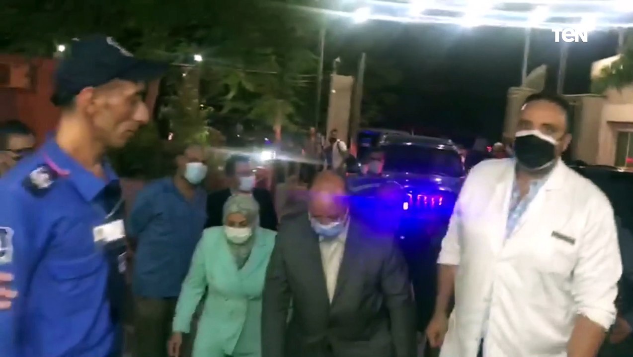 محافظ القاهرة يصل مستشفى نصر حلوان للتأمين الصحى للاطمئنان على صحة المصابين في حادث قطار حلوان