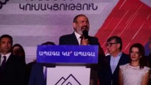 Armenia: Pashinián canta victoria y su rival se prepara para impugnarla