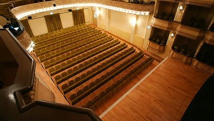 Télécharger la video: Bari: il restauro del Teatro Kursaal Santalucia è completato, il video con le emozionanti immagini