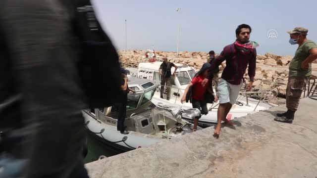 Tunus açıklarında tekneleri arızalanan 178 düzensiz göçmen kurtarıldı