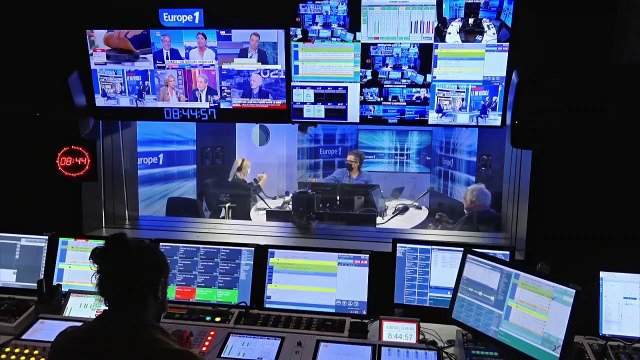 Xavier Bertrand : C'est un triomphe, un plébiscite, une Bertrand Mania ! (Canteloup)