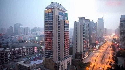 118 metrelik binayı böyle yıktılar