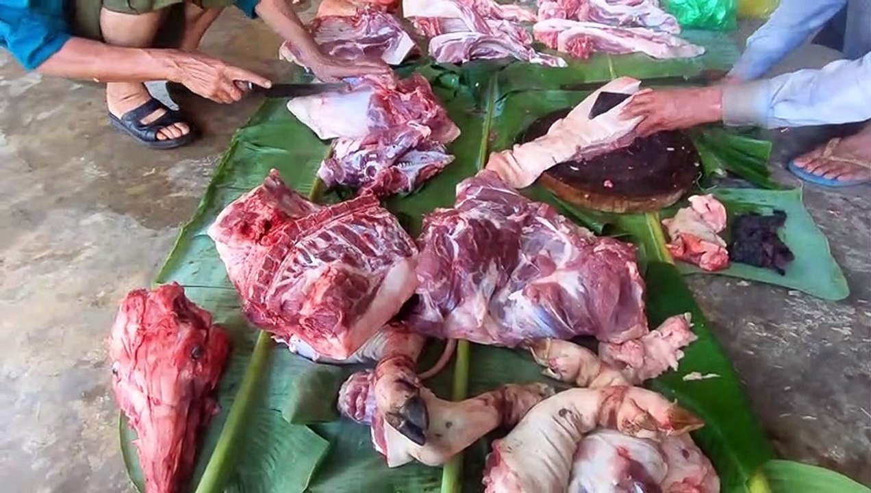 Làm Thịt Con Lợn Sạch Ỏ Bản