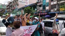 التظاهرات الخاطفة متواصلة في رانغون لإحياء نبض الشارع