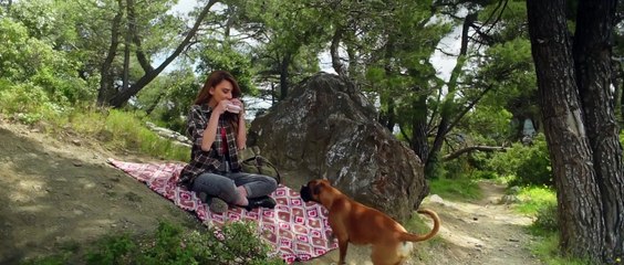 Αλεξάνδρα Μπουνάτσα - Ένα Γύρο Τον Κόσμο (Official Video Clip)