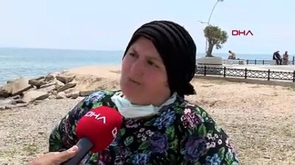 Tekirdağ'da mavi bayraklı plajlara 'müsilaj nedeniyle denize girmein' tabelaları koyuldu