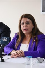 CHP Genel Başkan Yardımcısı Karaca, partisinin il başkanlığında konuştu