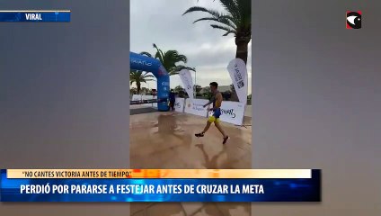 Perdió por pararse a festejar antes de cruzar la meta