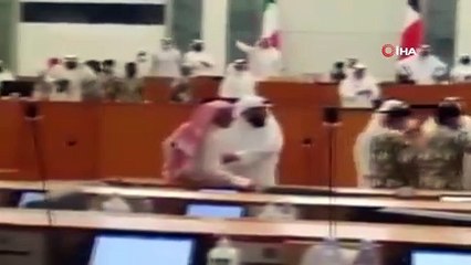 - Kuveyt parlamentosunda kavga